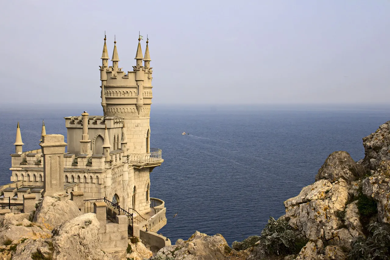 Les villes de Yalta et
Kamianets Podilsky